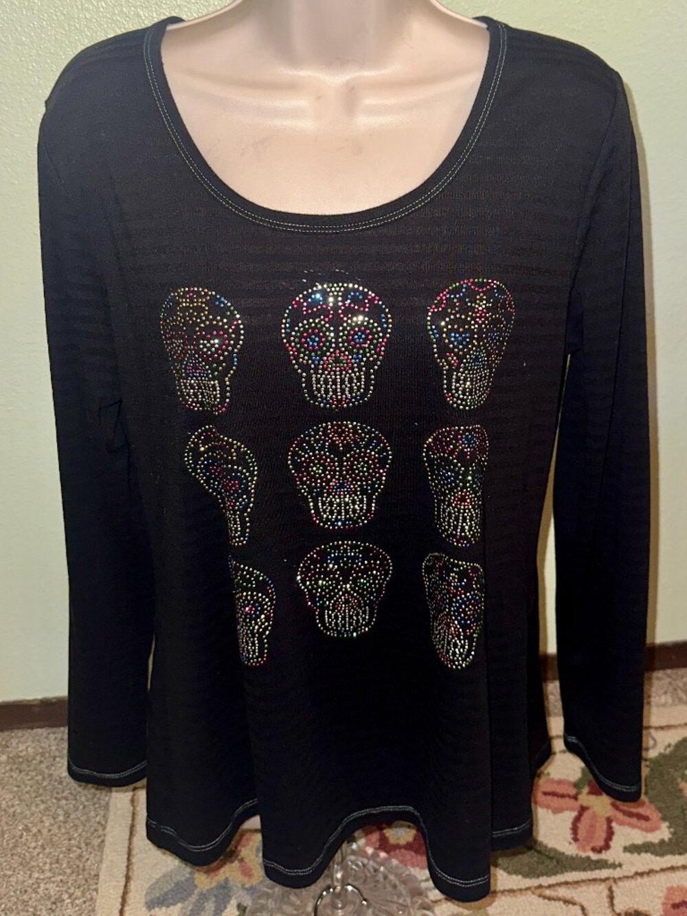 NEW! HOLIDAY TRADITIONS FUN HALLOWEEN DIA DE LOS MUERTOS EMBELLISHED TOP SZ M